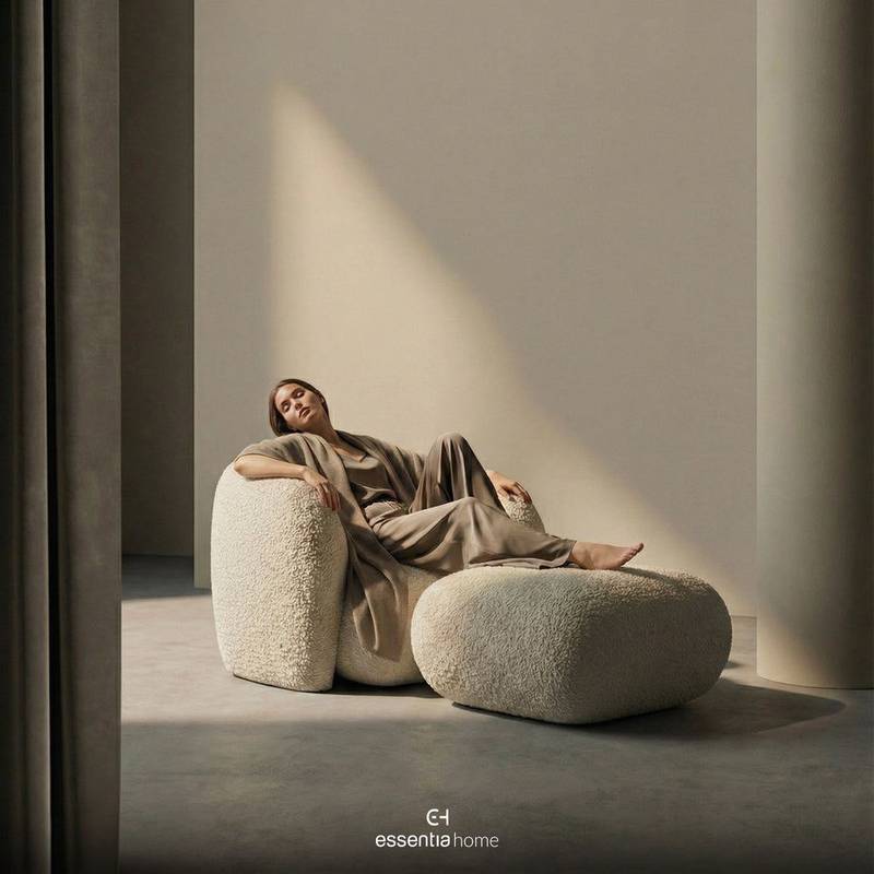 Cova Armchair